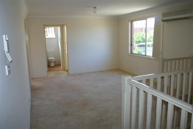 7 Borrowdale Way, BEAUMONT HILLS NSW 2155, Beaumont Hills - Thumbnail 4