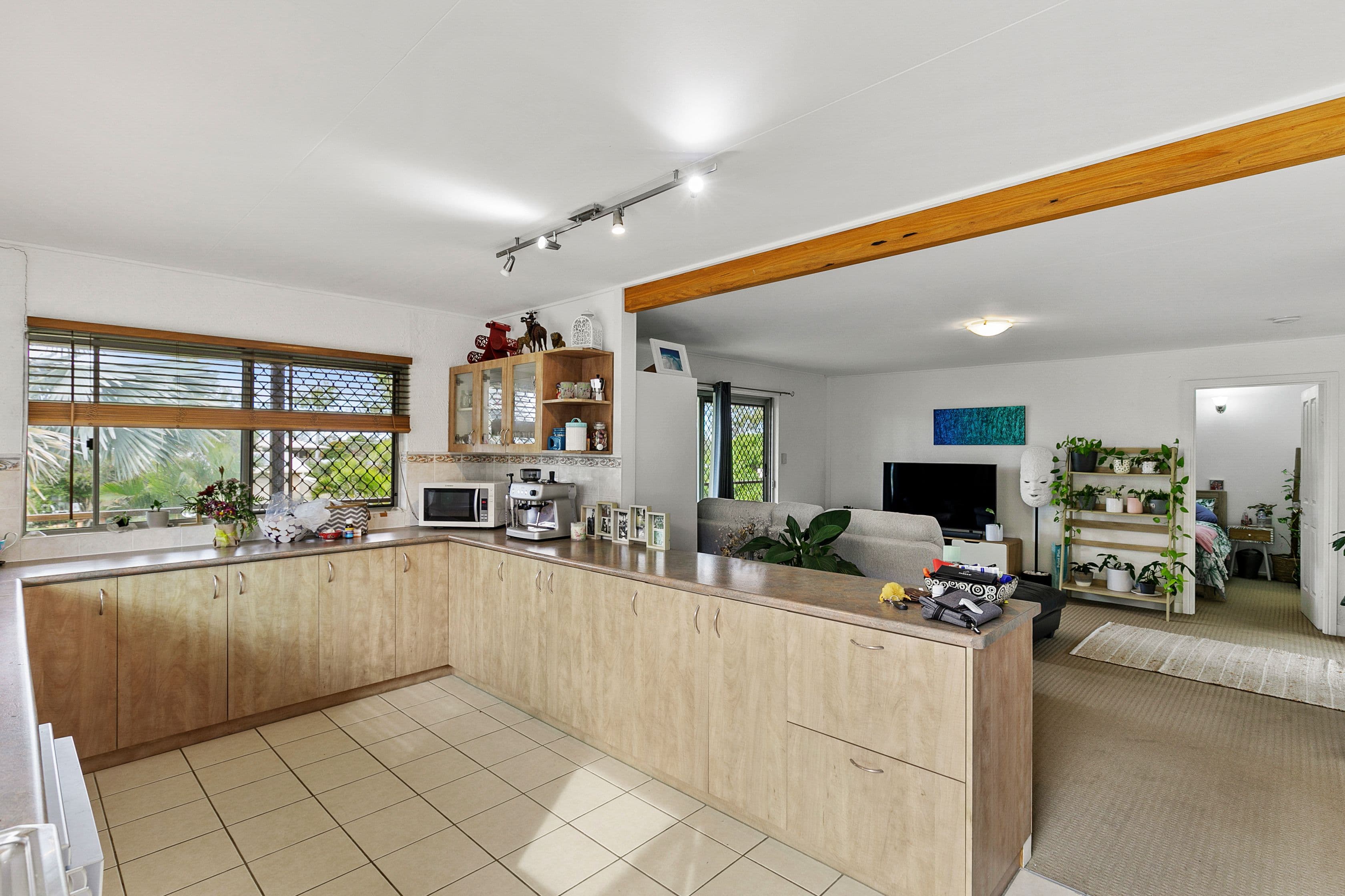 1 Kurrajong Crescent, Point Vernon QLD 4655, Point Vernon - Thumbnail 7