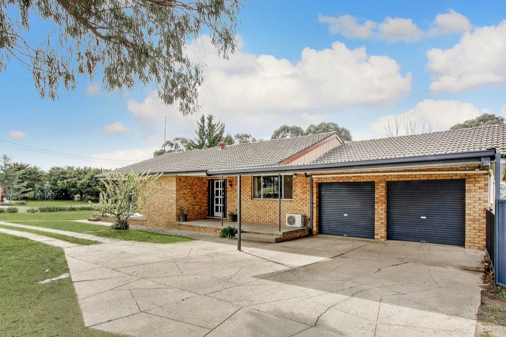 22 Dewhirst Street, Goulburn - Image 1