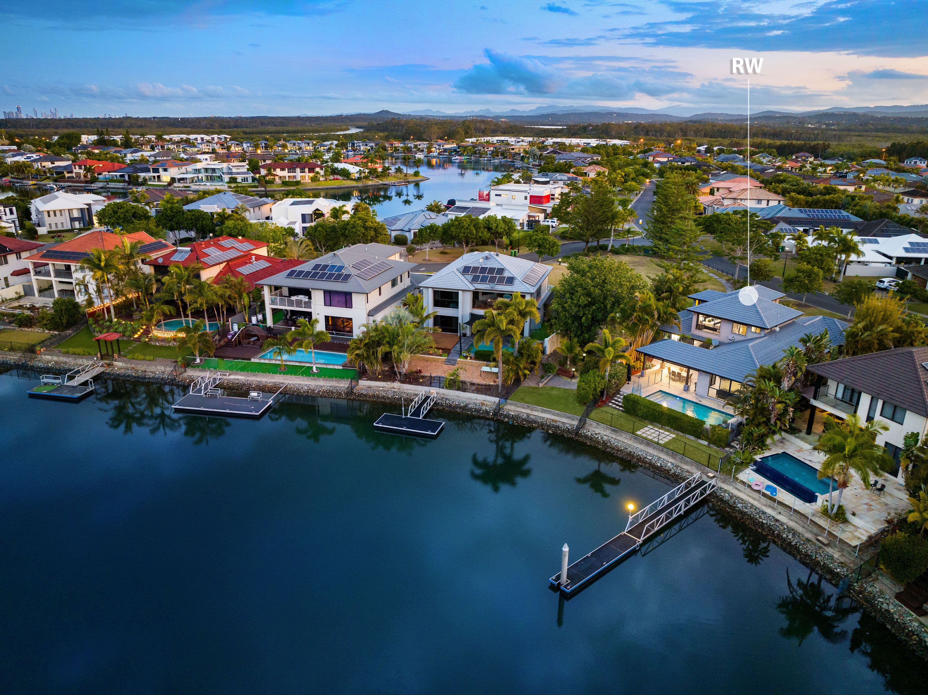 26 Calmwater Crescent, Helensvale QLD 4212, Helensvale - Thumbnail 4