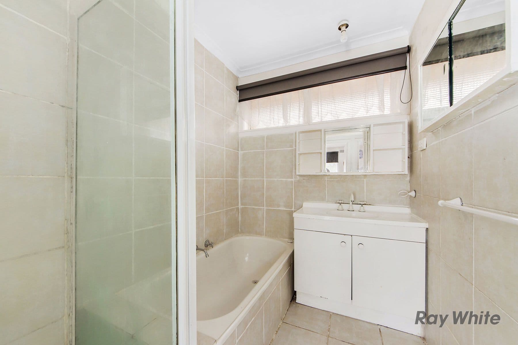 18 Debenham Drive, St Albans VIC 3021, St Albans - Thumbnail 6