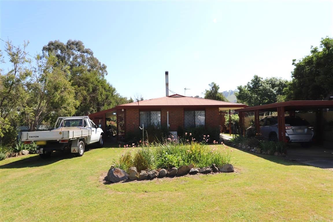 62 Lockhart Street, Adelong NSW 2729, Adelong - Image 1