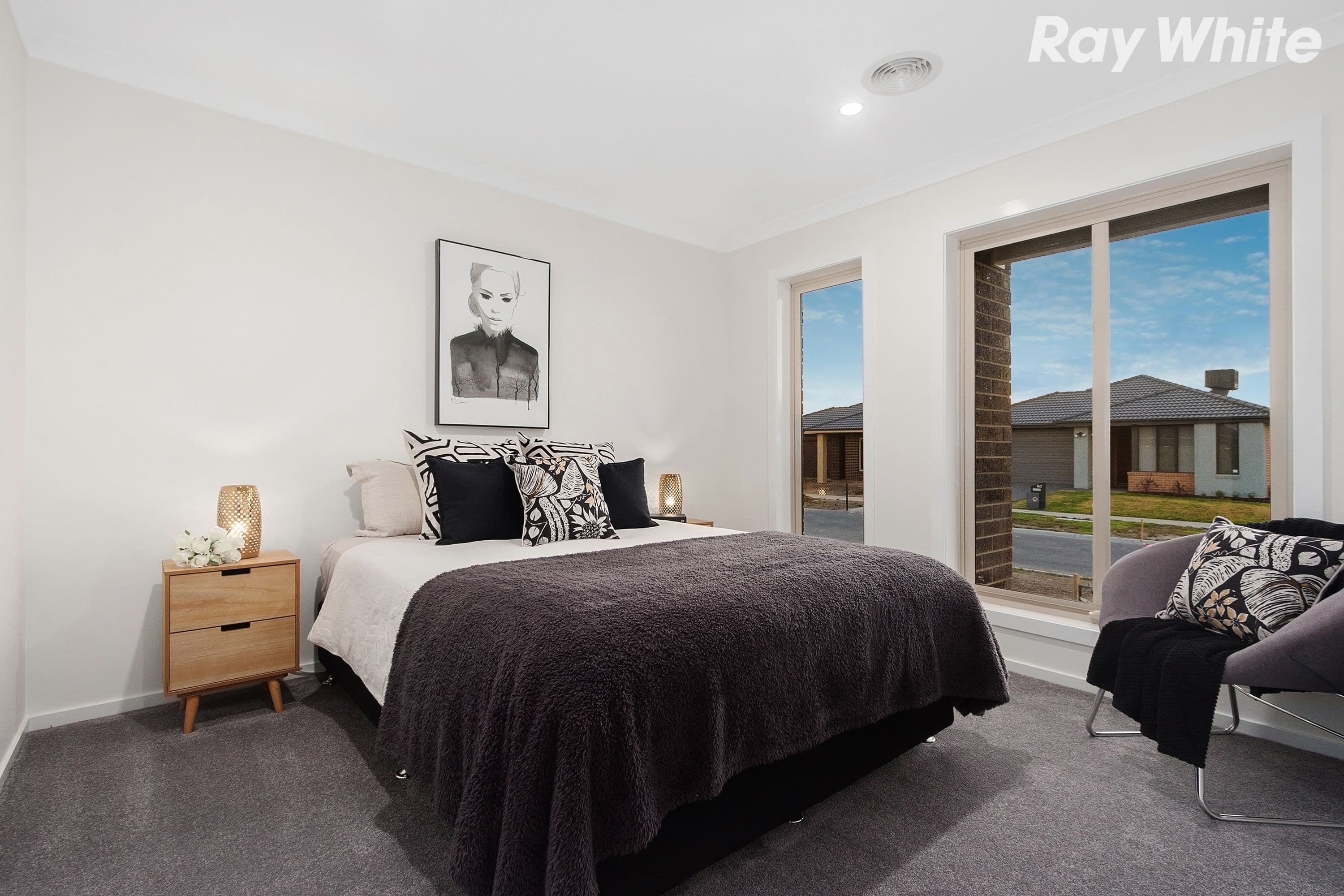 188 Blue Horizons Way, Pakenham VIC 3810, Pakenham - Thumbnail 2