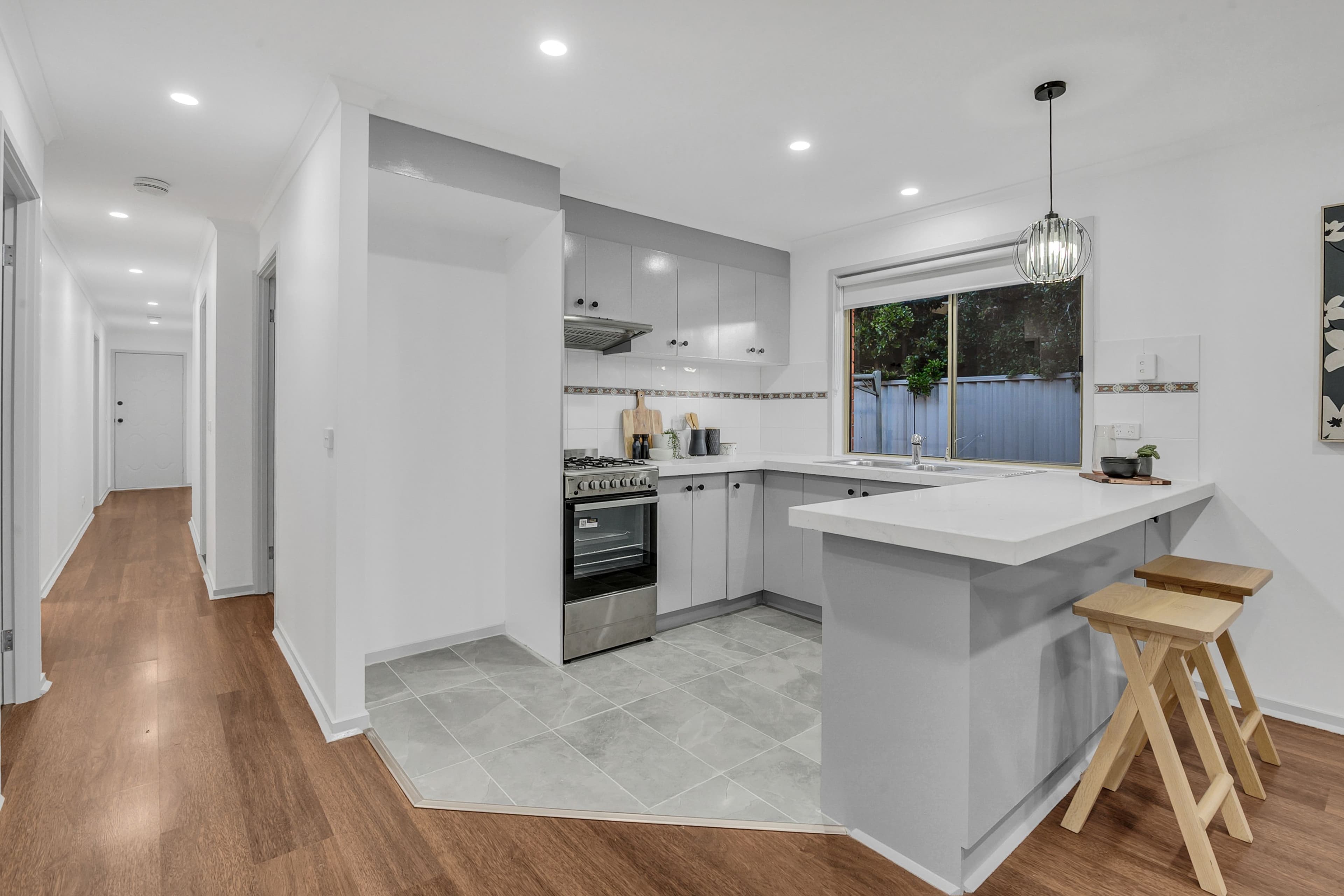 43 Woodlea Crescent, Craigieburn VIC 3064, Craigieburn - Thumbnail 2