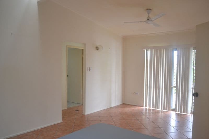 Unit 4, 8 Elma Street, COOEE BAY QLD 4703, Cooee Bay - Thumbnail 5