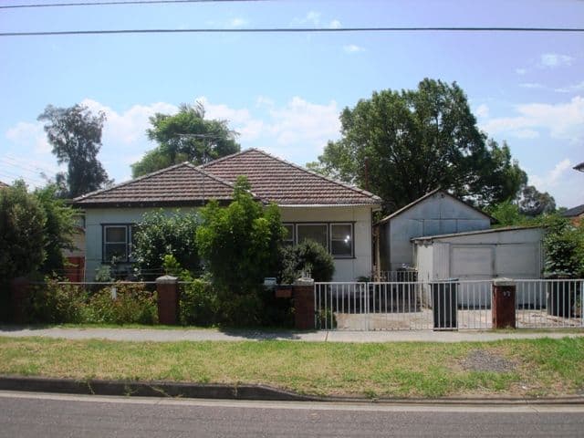 37 Ferngrove Road, CANLEY HEIGHTS NSW 2166, Canley Heights - Image 1