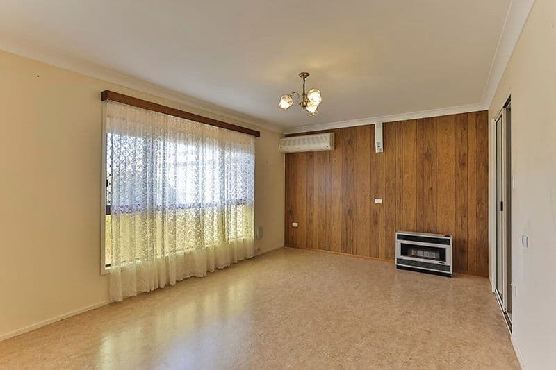 9 Aruma Street, WILSONTON HEIGHTS QLD 4350, Wilsonton Heights - Thumbnail 2