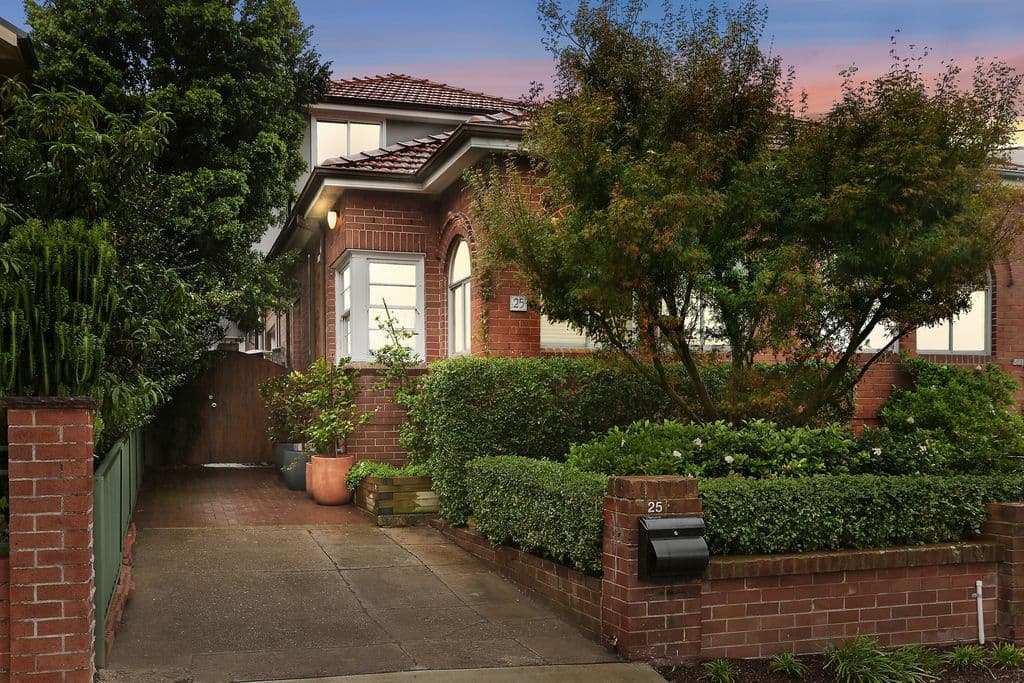 25 Orchard Street, Croydon - Image 1
