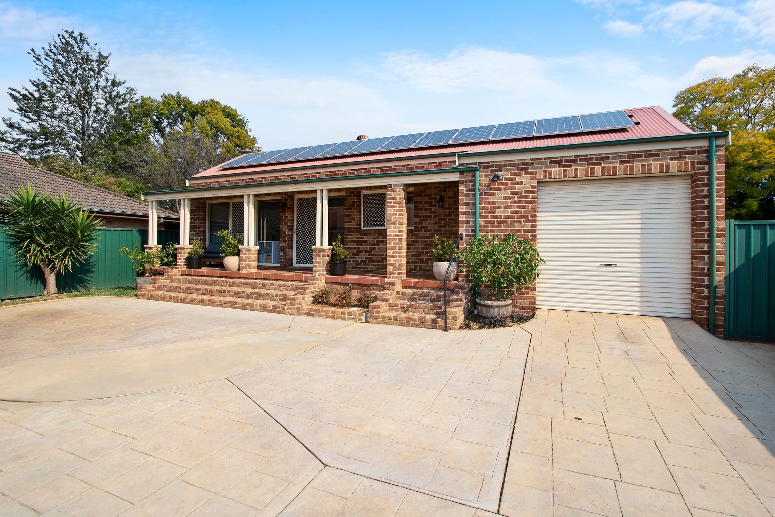 23 Riverview Street, North Richmond - Image 1