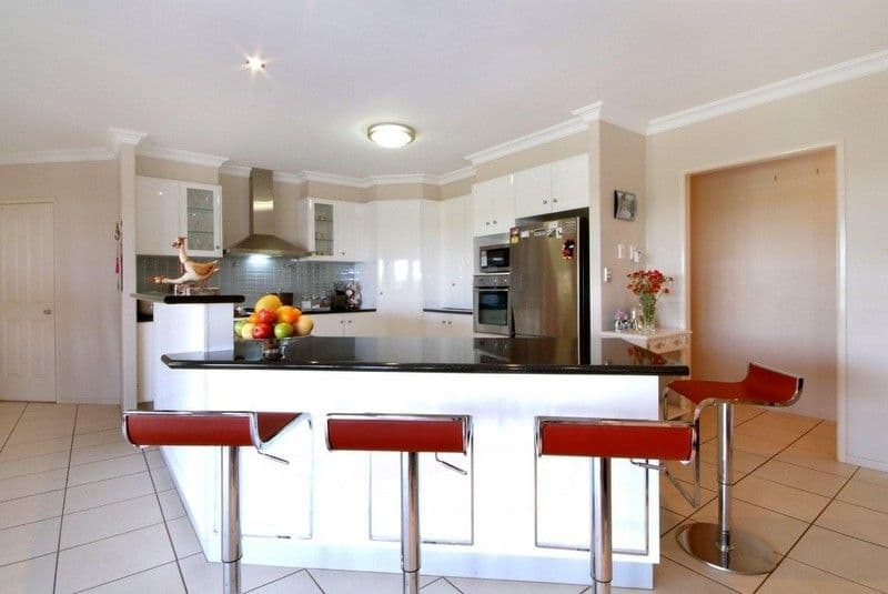 14 Howard Street, MIDDLE RIDGE QLD 4350, Middle Ridge - Thumbnail 4