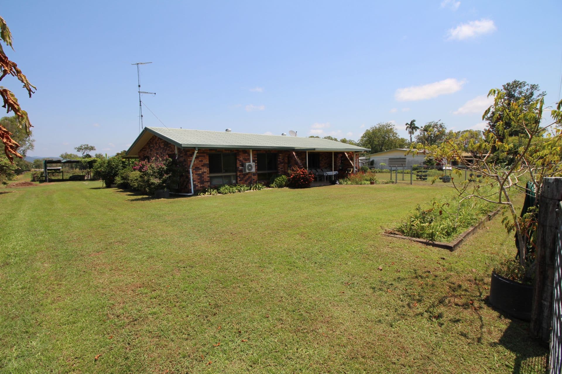 39 Carlton Road, Sarina QLD 4737, Sarina - Thumbnail 4