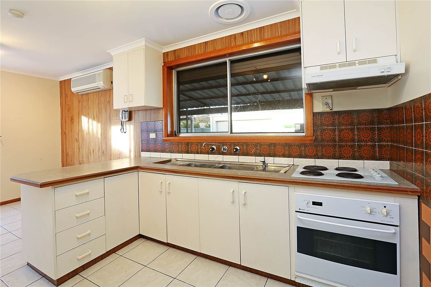 16 Peacock Avenue, NORLANE VIC 3214, Norlane - Thumbnail 6