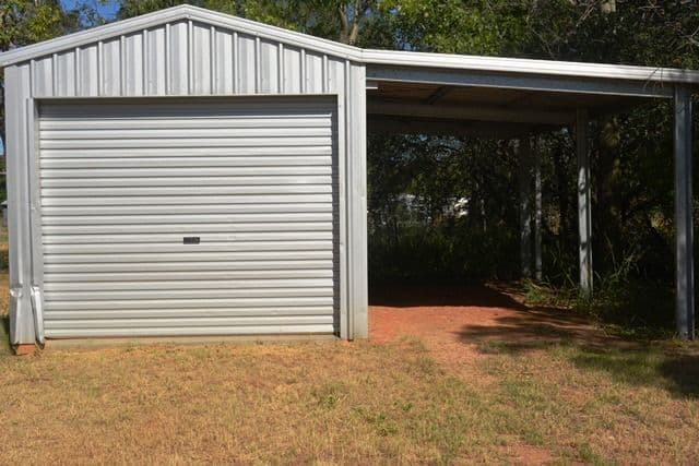 14 Coronation Drive, Blackall QLD 4472, Blackall - Thumbnail 2
