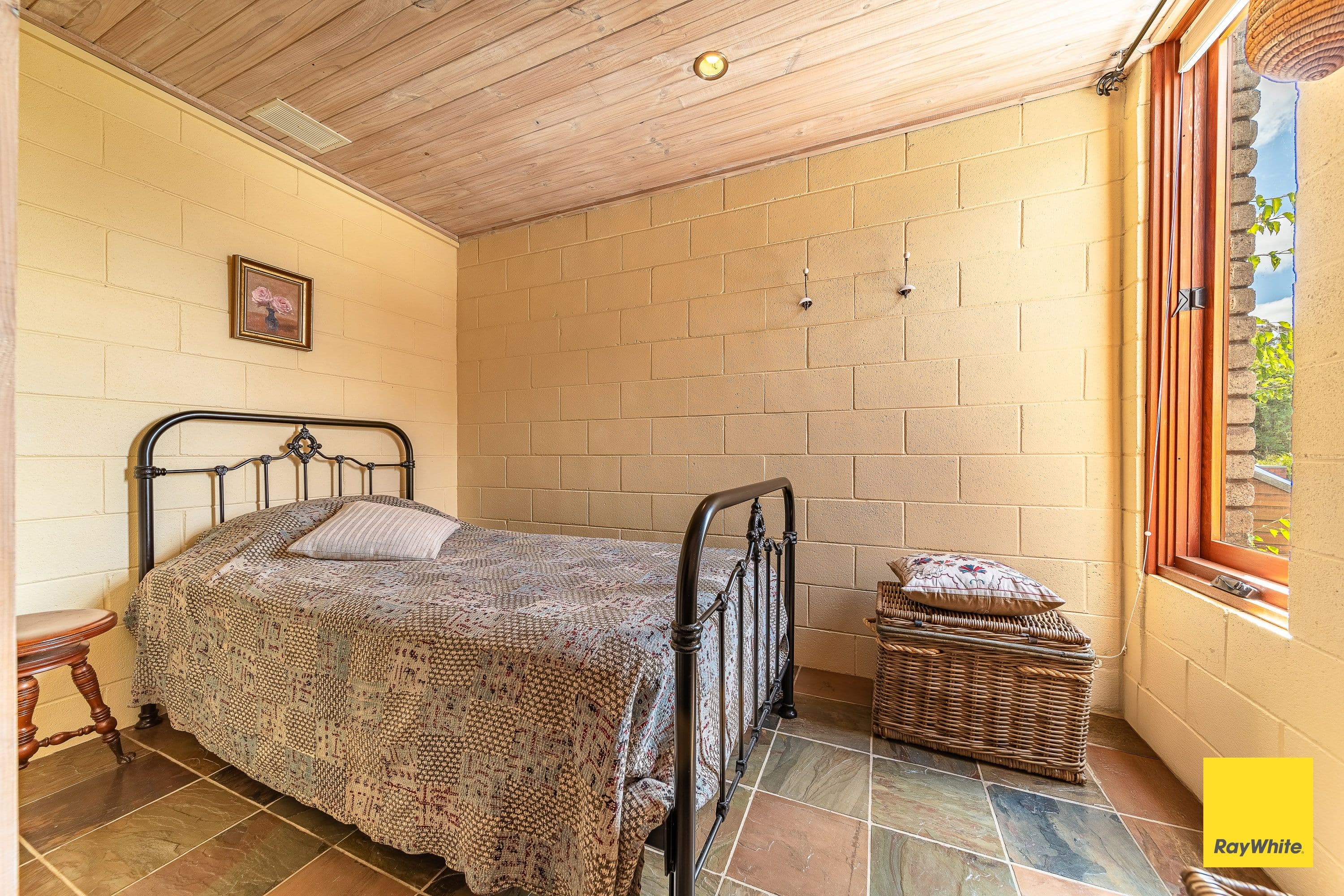 24 Mistletoe Street, Golden Square VIC 3555, Golden Square - Thumbnail 8
