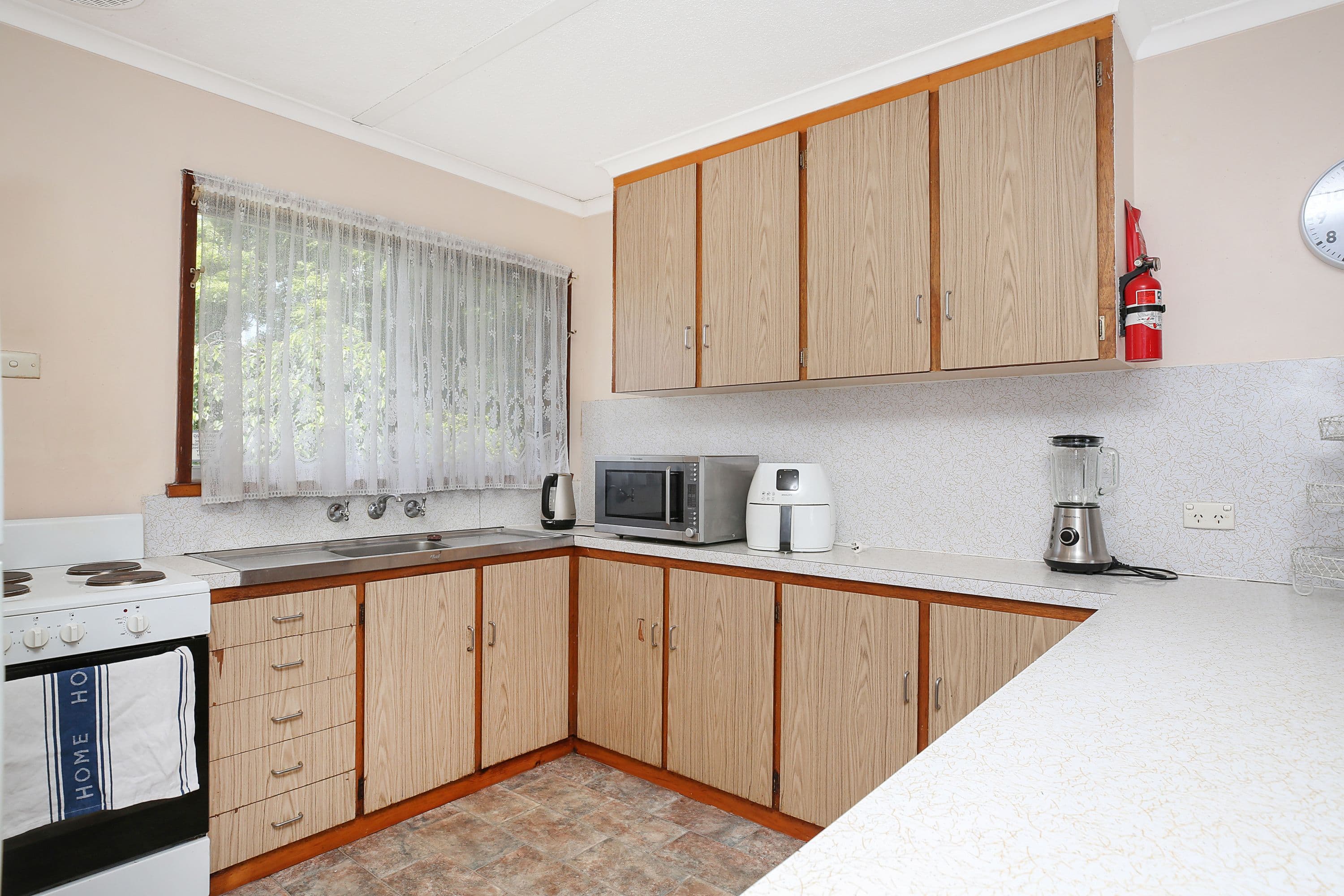 39 Clarke Street, Cobden VIC 3266, Cobden - Thumbnail 5