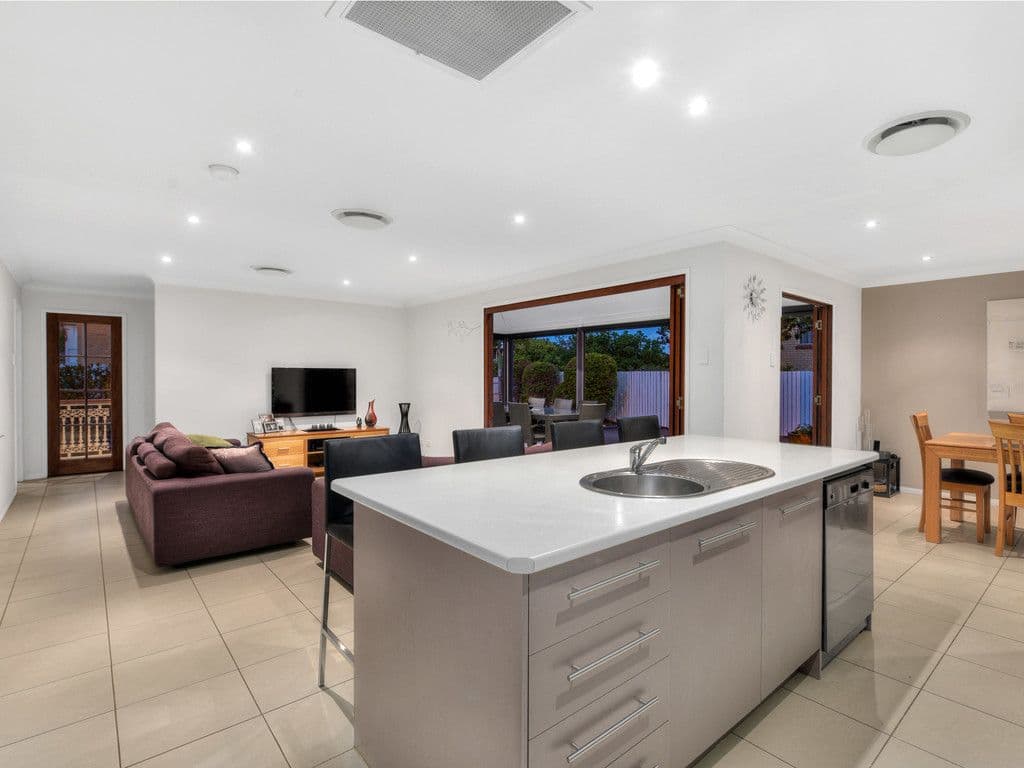 37 Noble Street, Clayfield QLD 4011, Clayfield - Thumbnail 2