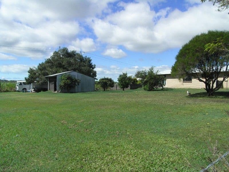 158 to 160 Broad Street, SARINA QLD 4737, Sarina - Thumbnail 3