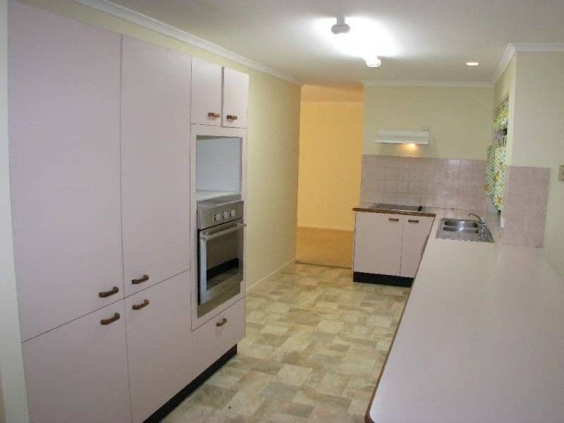 16 Aydon Court, KEPERRA QLD 4054, Keperra - Thumbnail 2