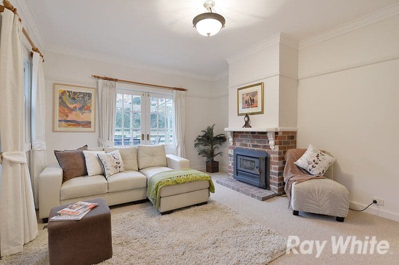 16 Hughes Street, UPWEY VIC 3158, Upwey - Thumbnail 2
