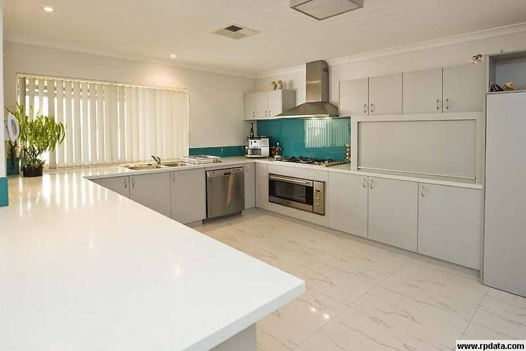 8 Turtles Bend, SECRET HARBOUR WA 6173, Secret Harbour - Thumbnail 3