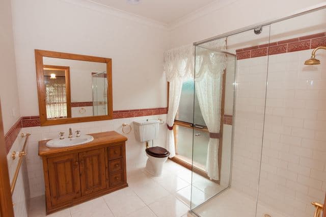 60 Hopwood Street, ECHUCA VIC 3564, Echuca - Thumbnail 7