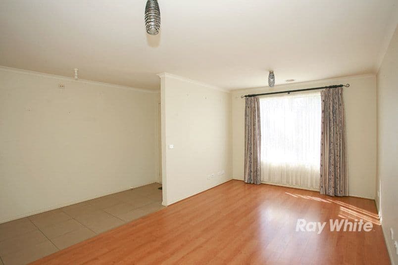 9 Mossman Drive, CRANBOURNE EAST VIC 3977, Cranbourne East - Thumbnail 6