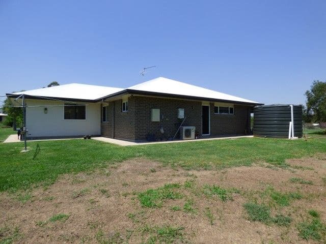 48a Roslyn Drive, Roma QLD 4455, Roma - Thumbnail 6