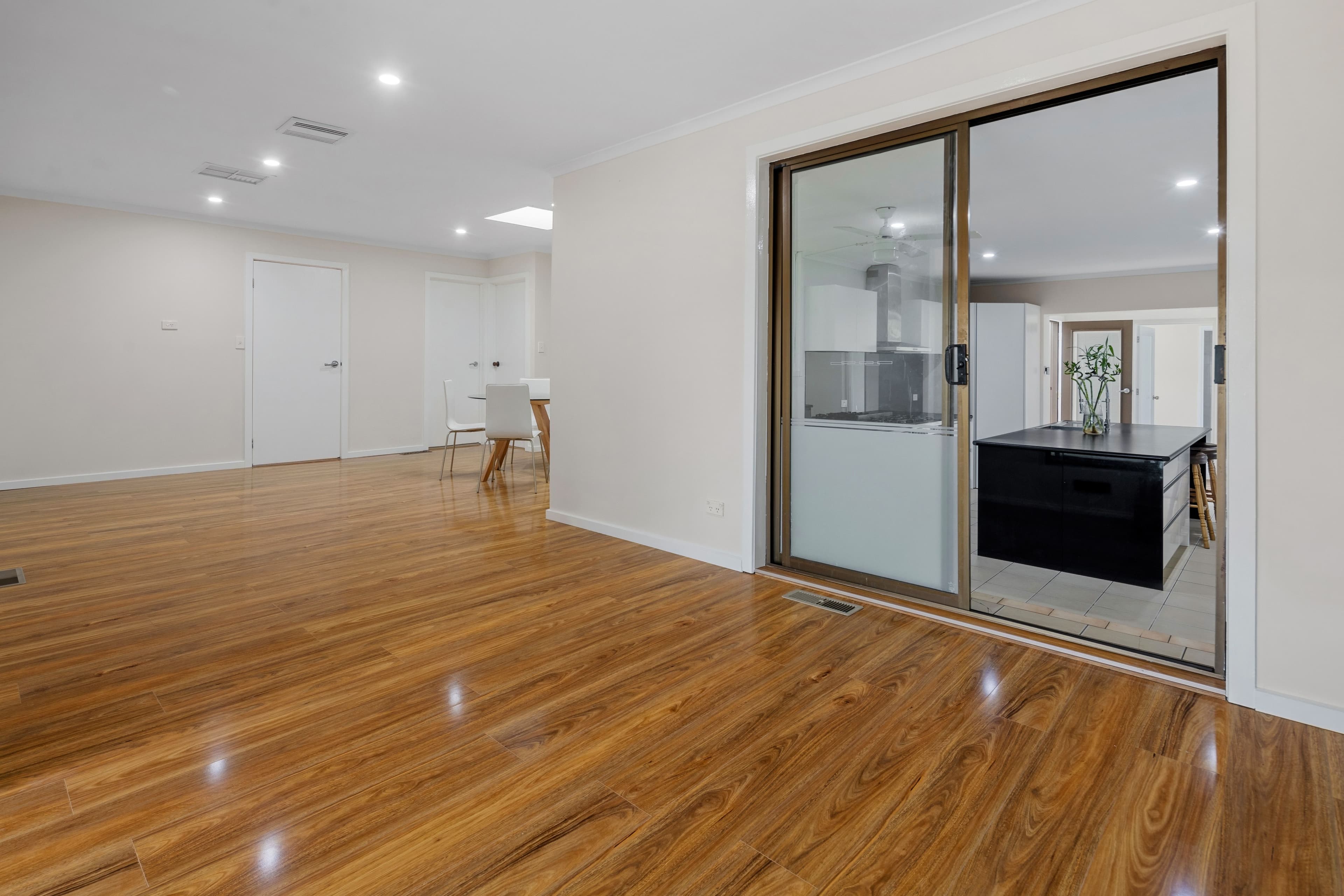 8 Bargrove Court, Thomastown VIC 3074, Thomastown - Thumbnail 5