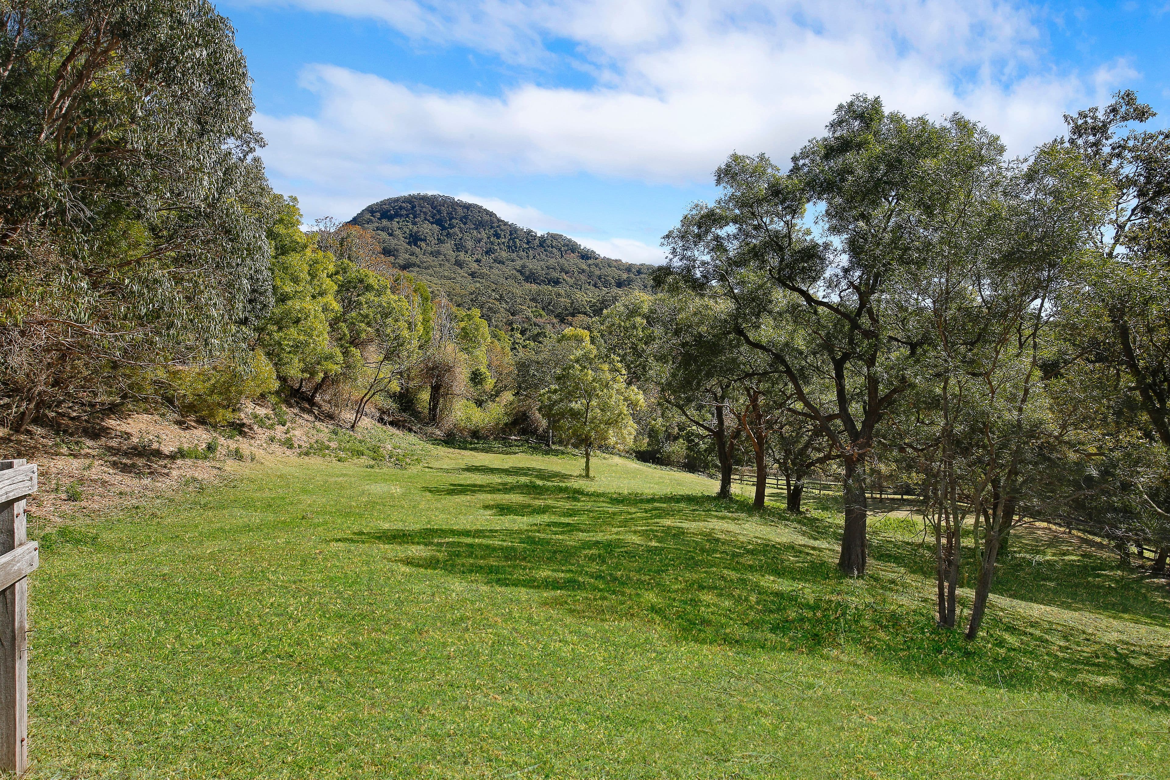 102 Tamarind Drive, Cordeaux Heights - Thumbnail 4