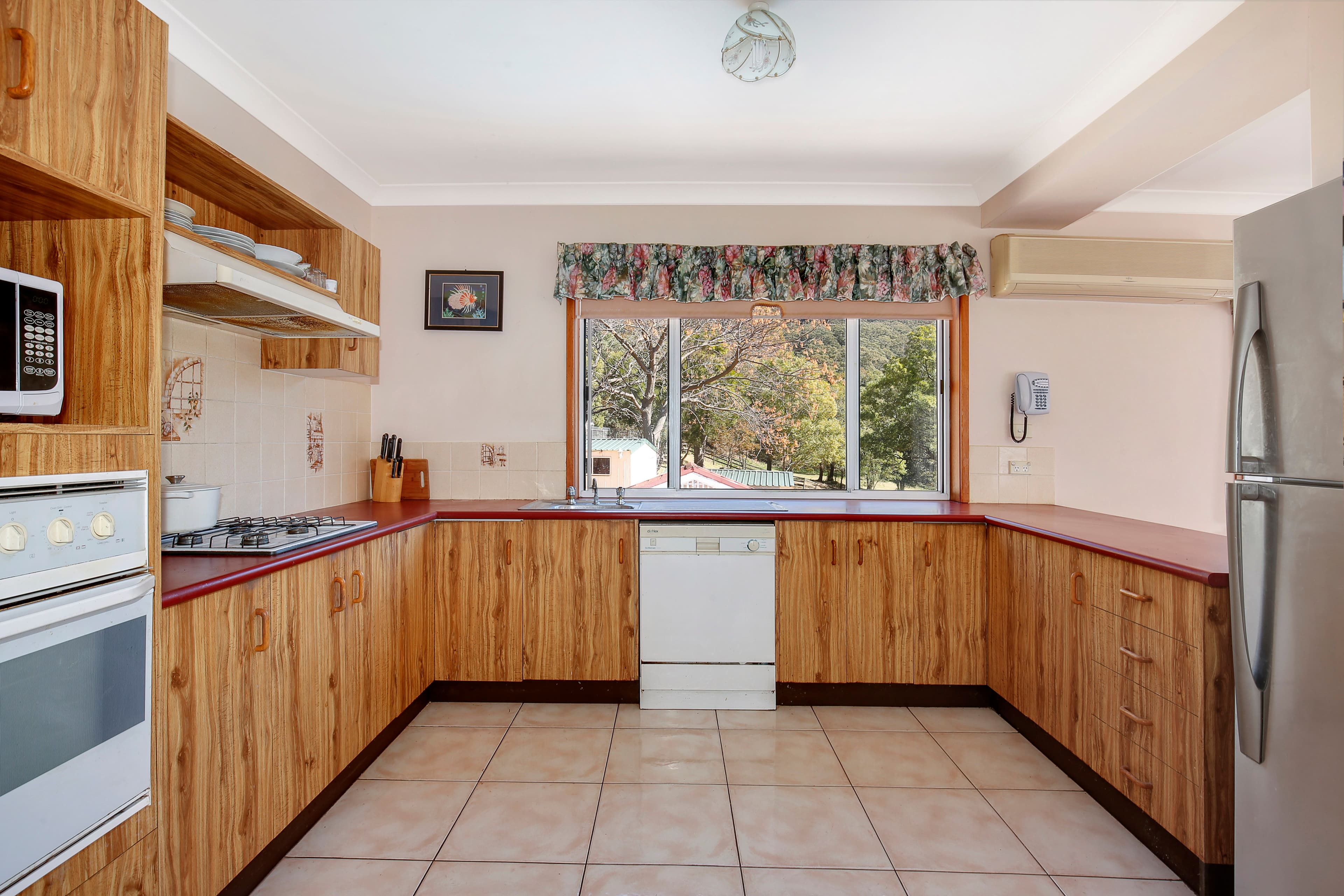 102 Tamarind Drive, Cordeaux Heights - Thumbnail 8