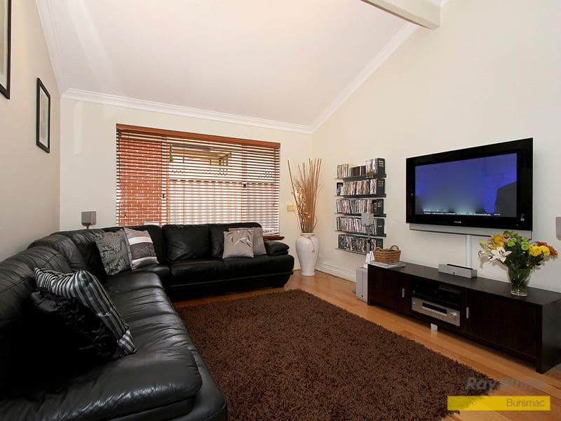 4 Alta Laguna Crescent, Ballajura WA 6066, Ballajura - Thumbnail 4