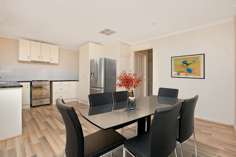 29 Midhurst Avenue, CHRISTIE DOWNS SA 5164, Christie Downs - Thumbnail 2