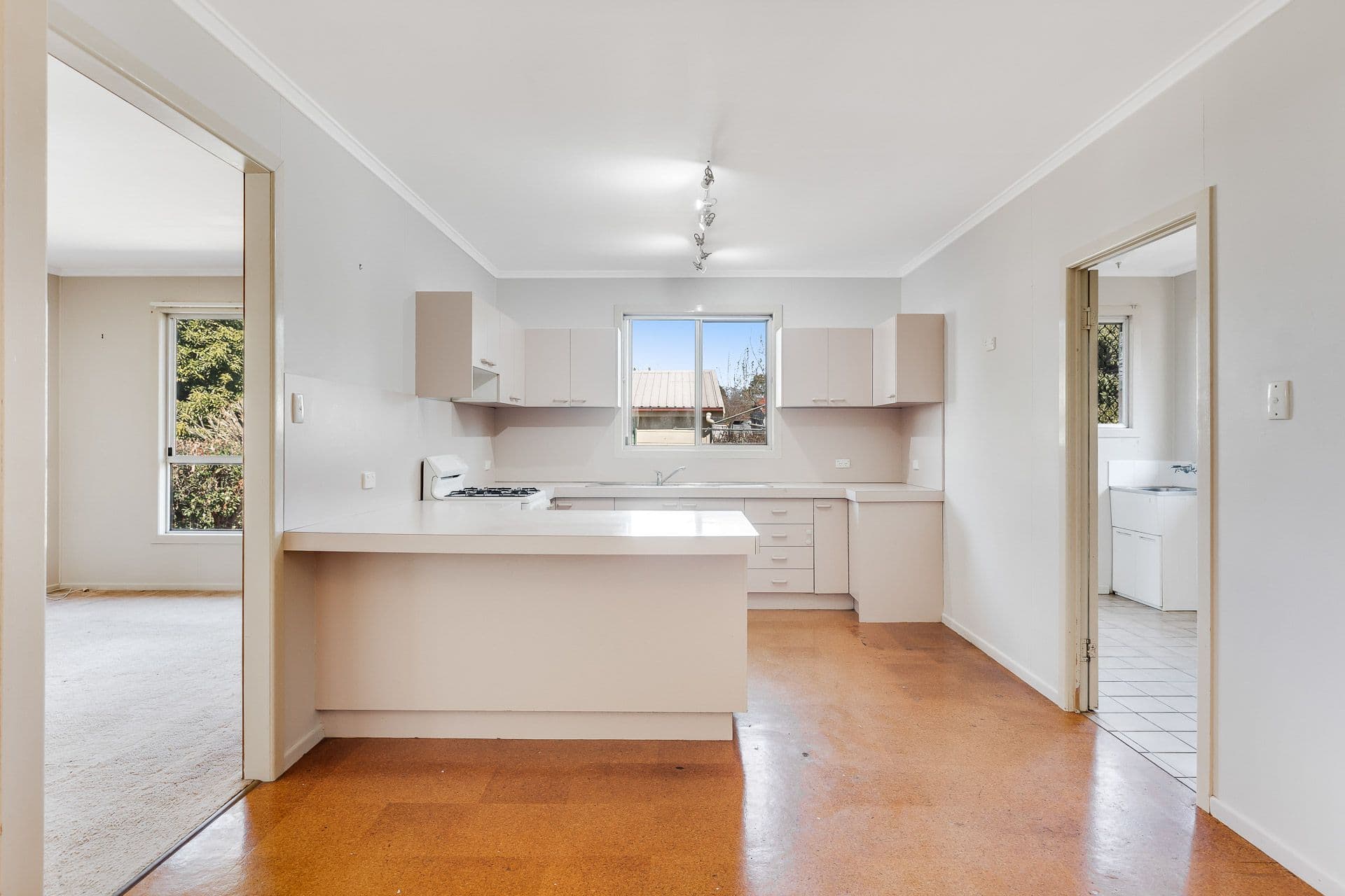 46 Wallace Street, Newtown QLD 4350, Newtown - Thumbnail 2