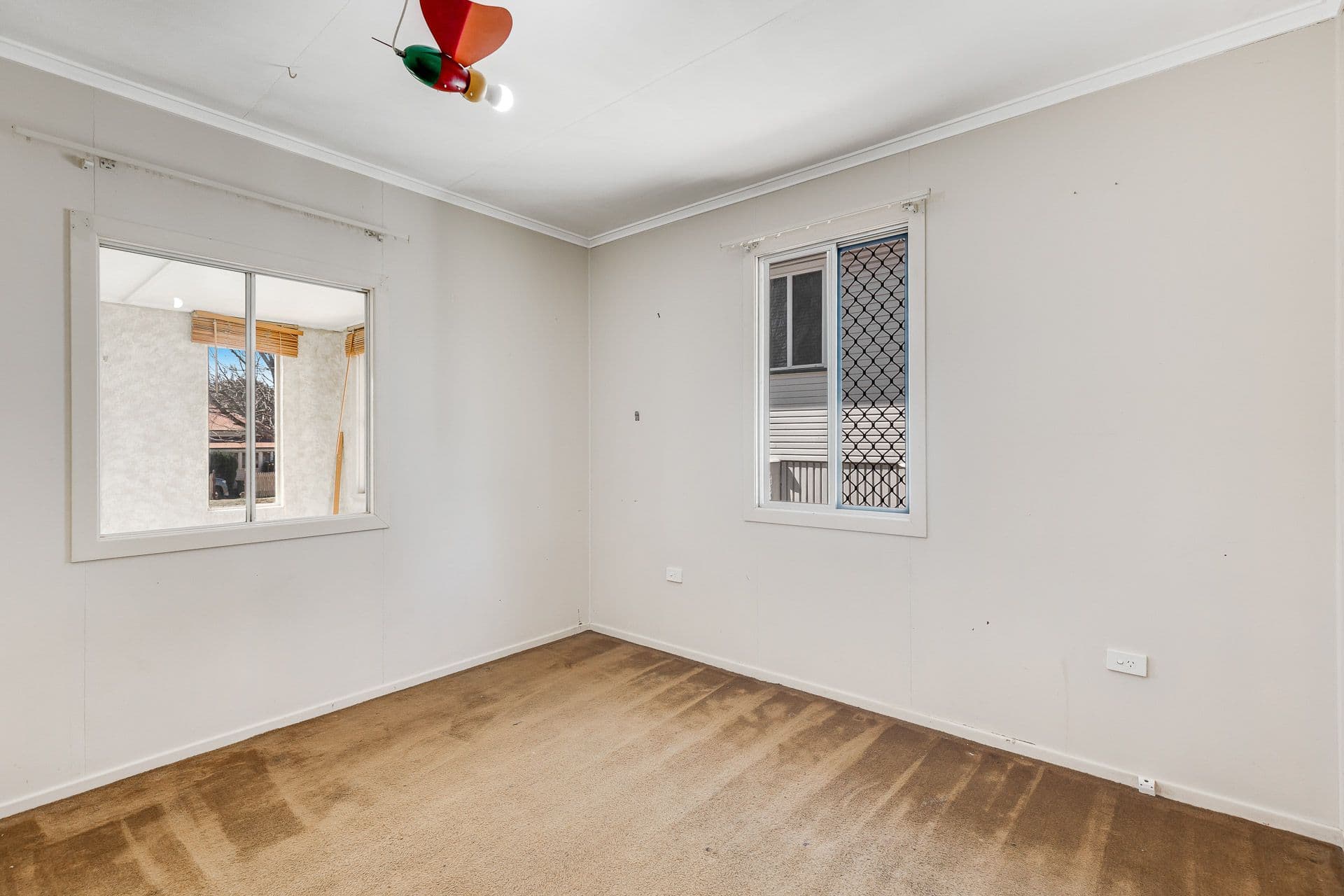 46 Wallace Street, Newtown QLD 4350, Newtown - Thumbnail 8