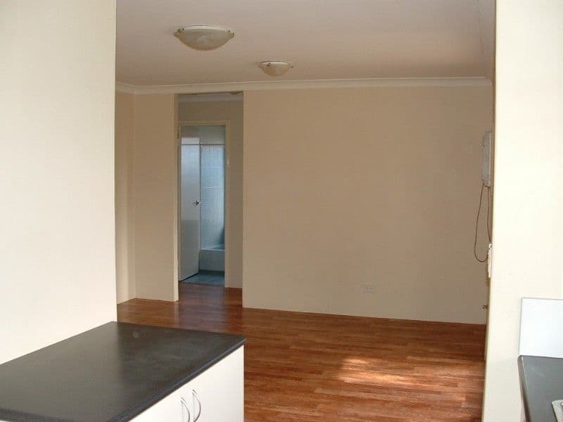 23 Lorikeet Way, GOSNELLS WA 6110, Gosnells - Thumbnail 2