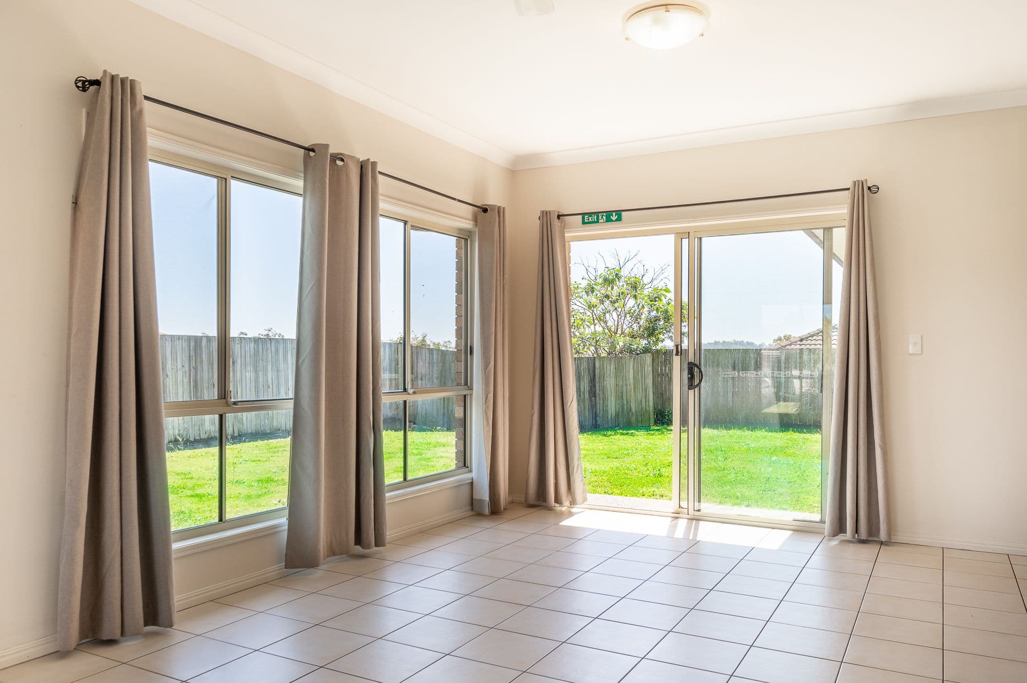35 Bella Vista Circuit, Edens Landing QLD 4207, Edens Landing - Thumbnail 2