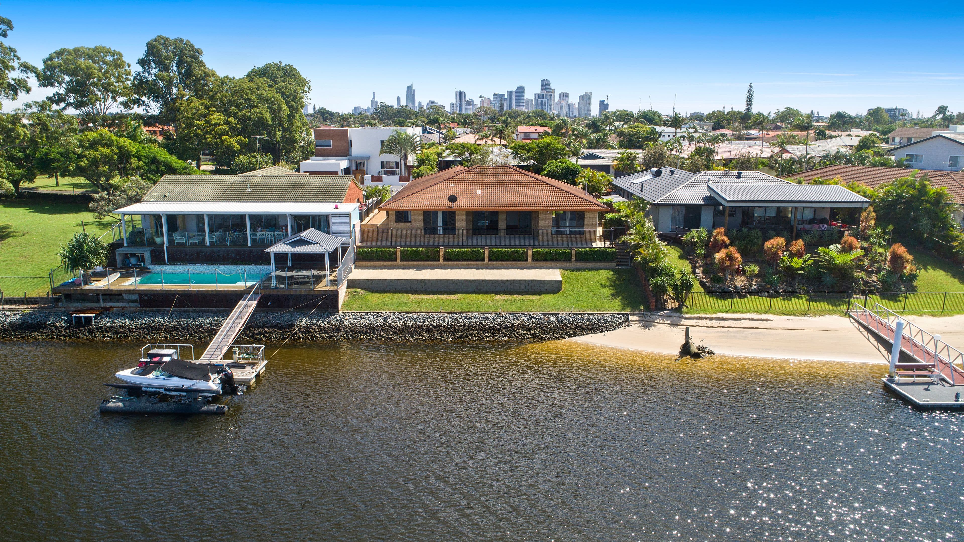 30 McIlwain Drive, Mermaid Waters QLD 4218, Mermaid Waters - Thumbnail 2