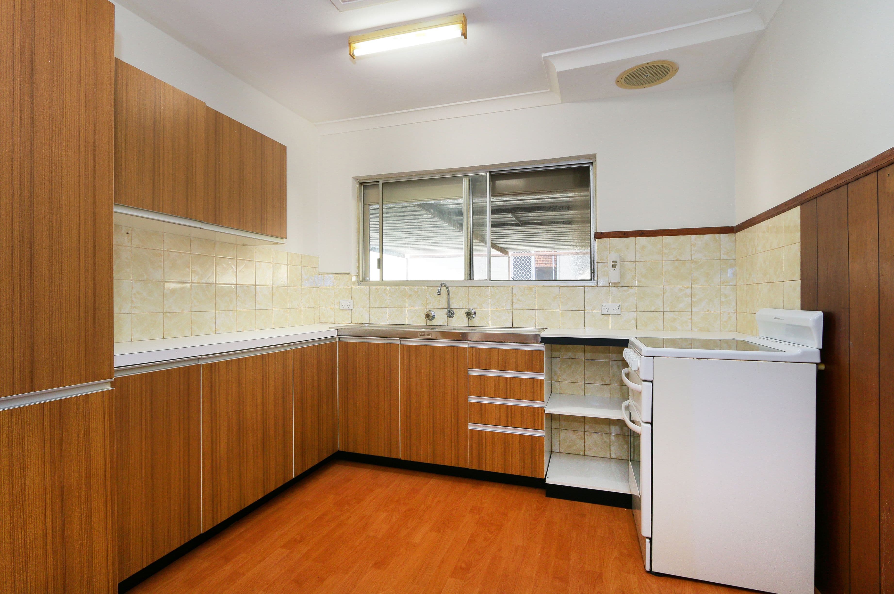 13 Gregory Way, Coolbellup WA 6163, Coolbellup - Thumbnail 8