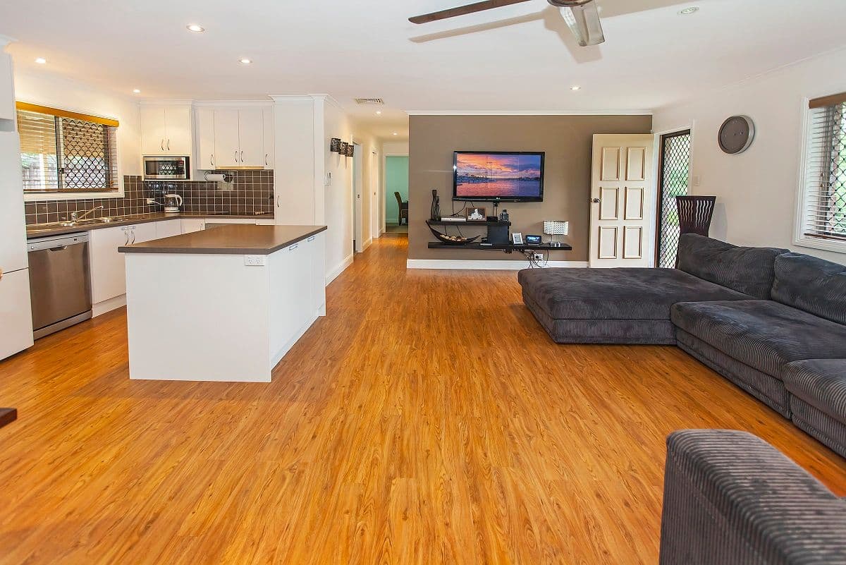 21 Cracow Street, CAMIRA QLD 4300, Camira - Thumbnail 2