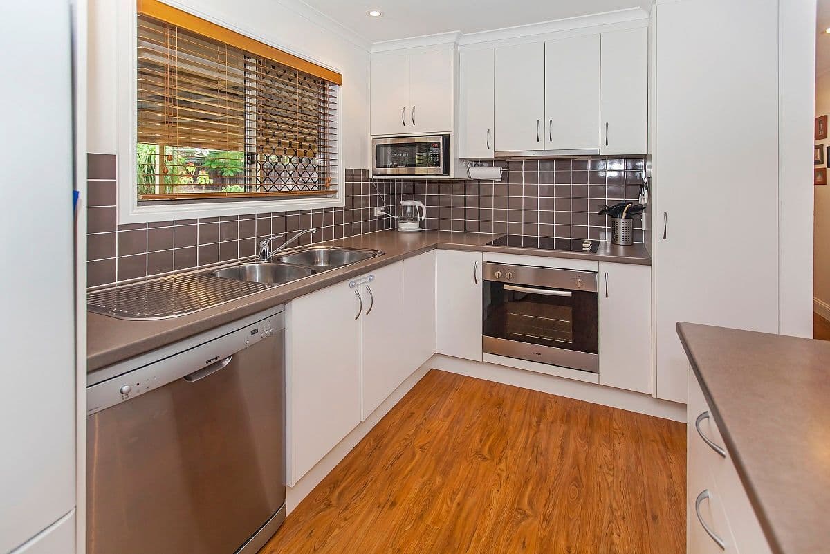 21 Cracow Street, CAMIRA QLD 4300, Camira - Thumbnail 4