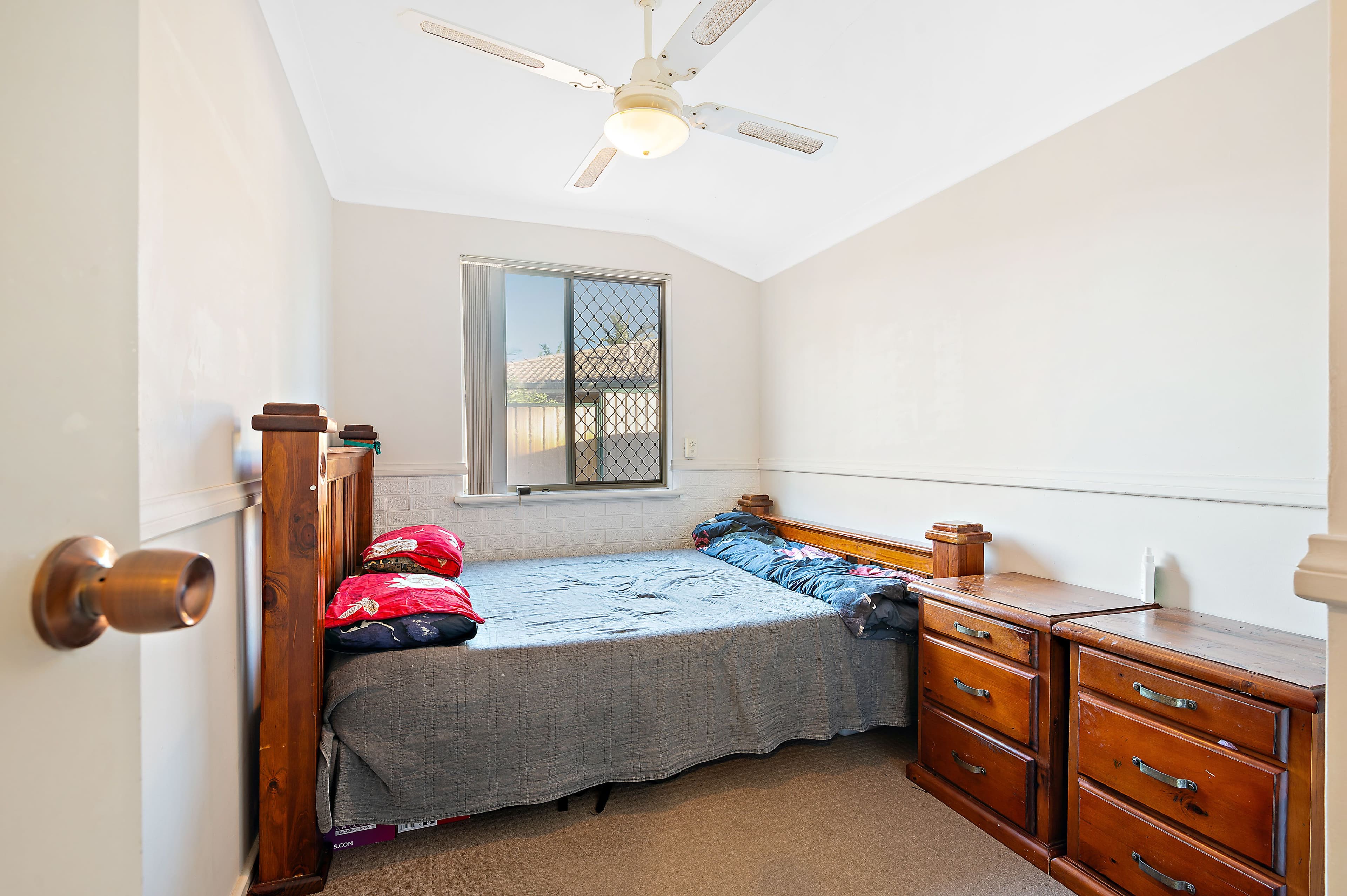 4 Clyde Place, Camillo WA 6111, Camillo - Thumbnail 5