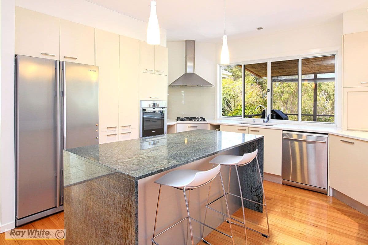 17 Barber Close, Tallwoods Village - Thumbnail 3