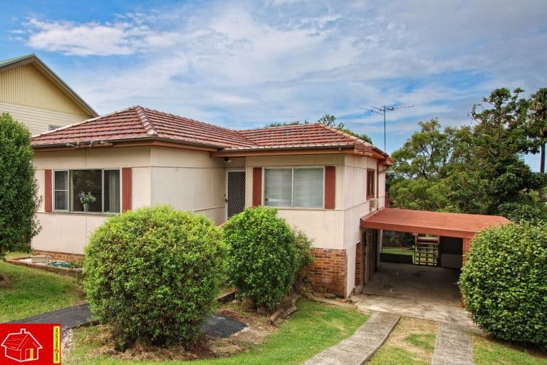 15 Mountain Avenue, WOONONA NSW 2517, Woonona - Image 1