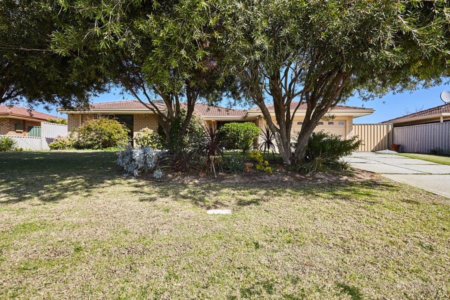 4 Moore Court, Cooloongup WA 6168, Cooloongup - Thumbnail 2