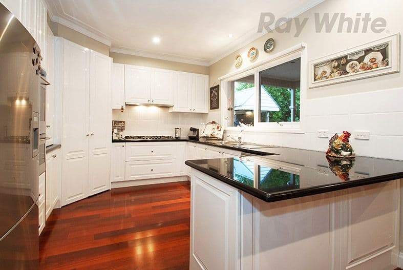 15 LITTLE CHIPPING Drive, Chirnside Park VIC 3116, Chirnside Park - Thumbnail 3