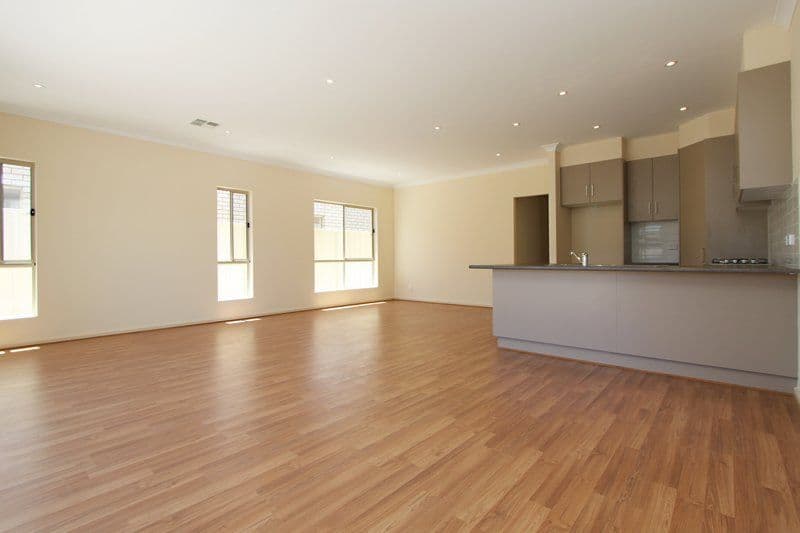 10 Dampier Avenue, FINDON SA 5023, Findon - Thumbnail 4