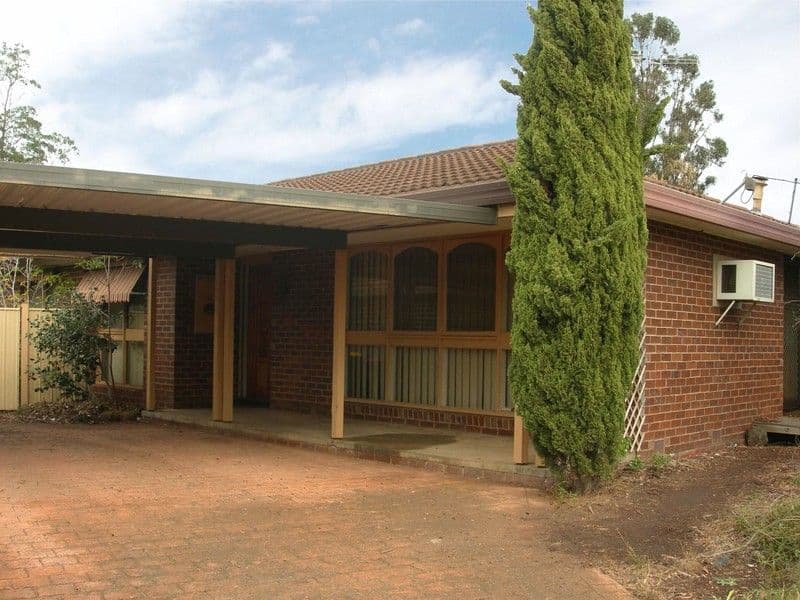 72 Hume Avenue, MELTON SOUTH VIC 3338, Melton South - Image 1