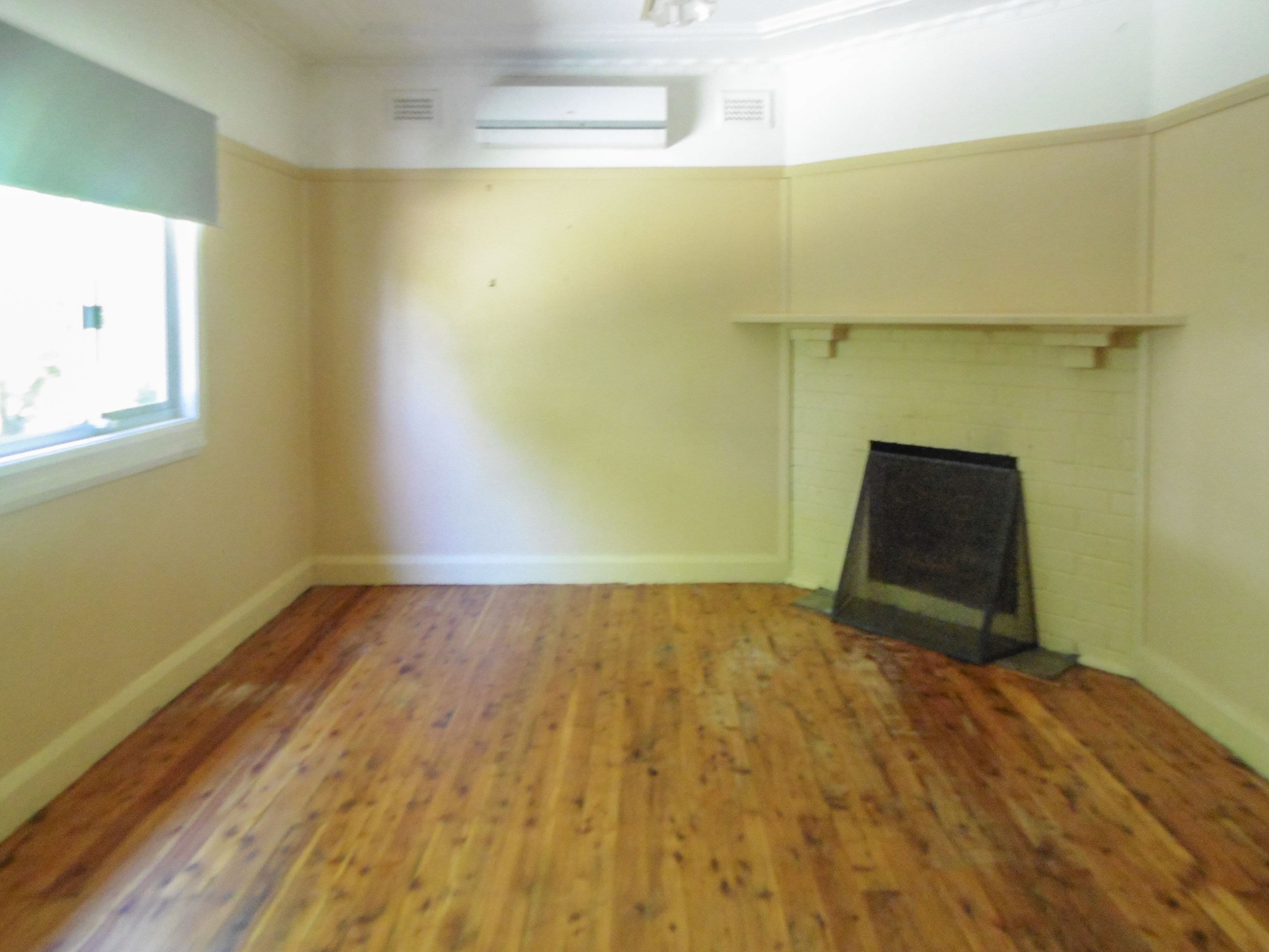 6 Campbell Street, North Gosford - Thumbnail 3