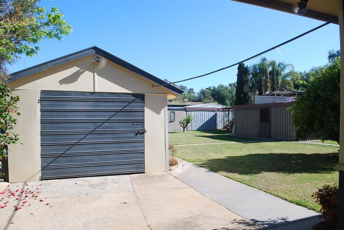 74 Warren Street, Echuca VIC 3564, Echuca - Thumbnail 2