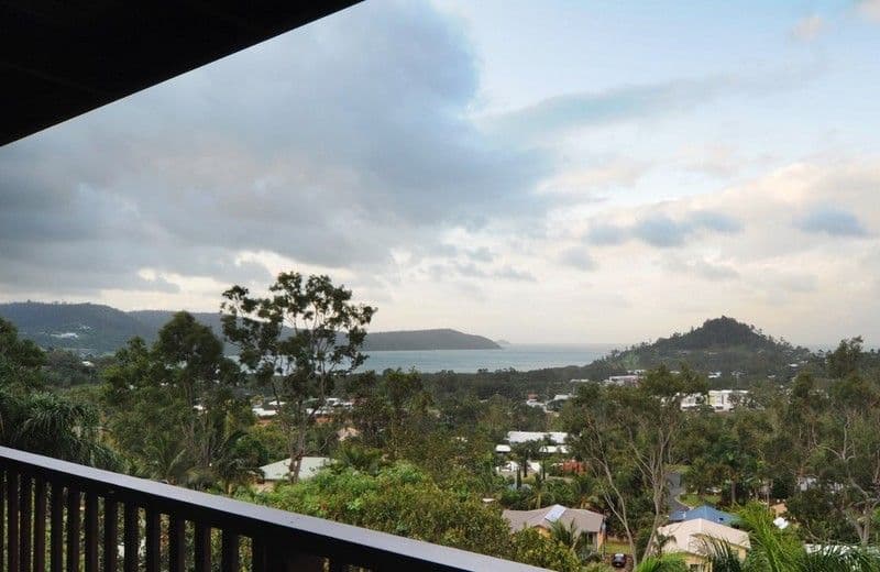 23 Panoramic Court, CANNONVALE QLD 4802, Cannonvale - Thumbnail 4